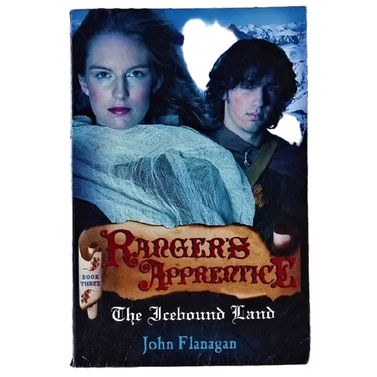 Front cover of Ranger's Apprentice: the Icebound Land by John Flanagan.